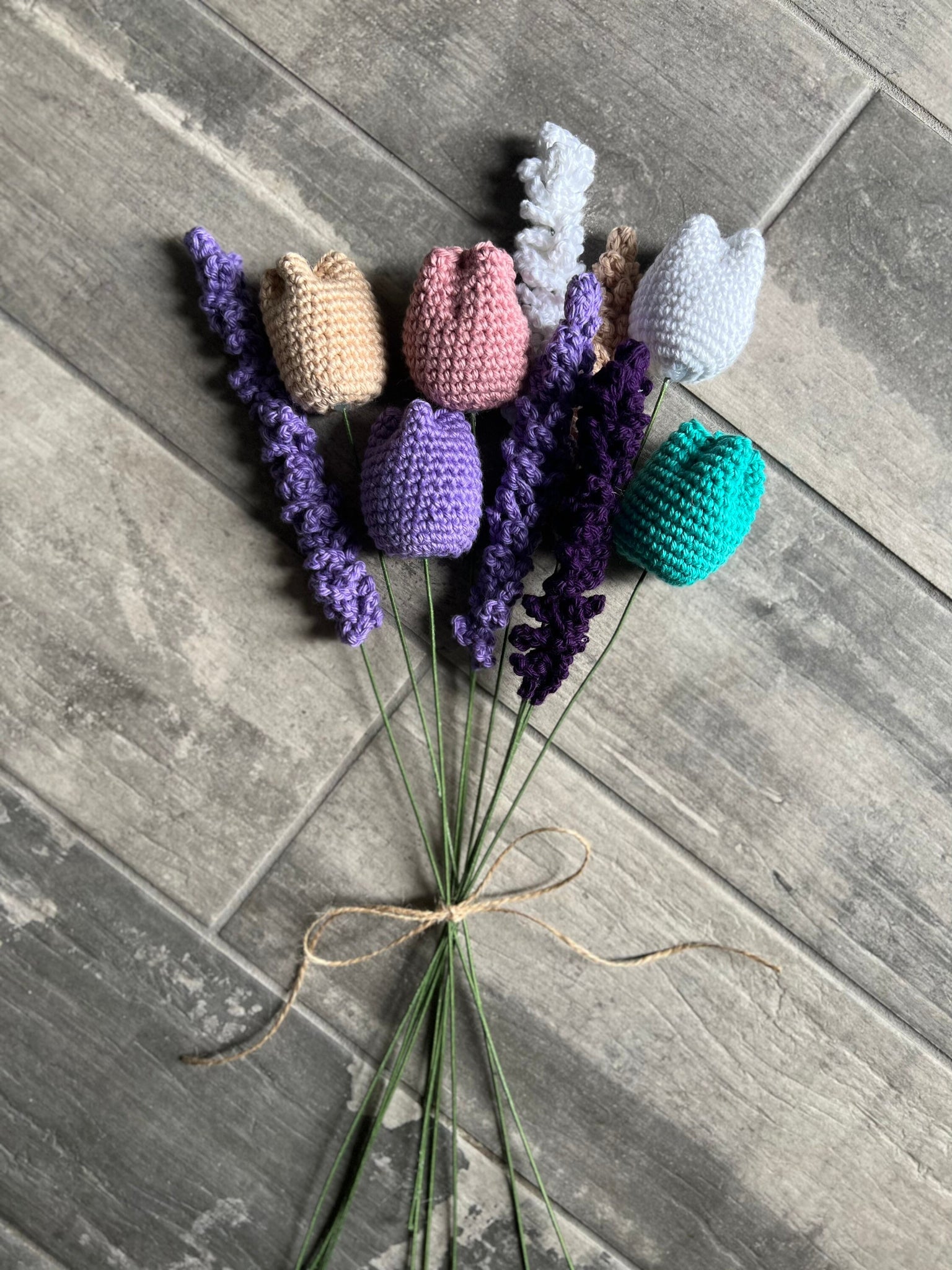Crochet Floral Bouquet – A Bit Unraveled