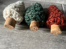 Load image into Gallery viewer, Chunky Mini Crochet Cork Christmas Tree