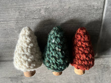 Load image into Gallery viewer, Chunky Mini Crochet Cork Christmas Tree