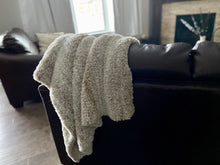 Load image into Gallery viewer, Arctic Faux Fur Crochet Throw