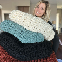 Load image into Gallery viewer, Homey Chunky Crochet Blanket